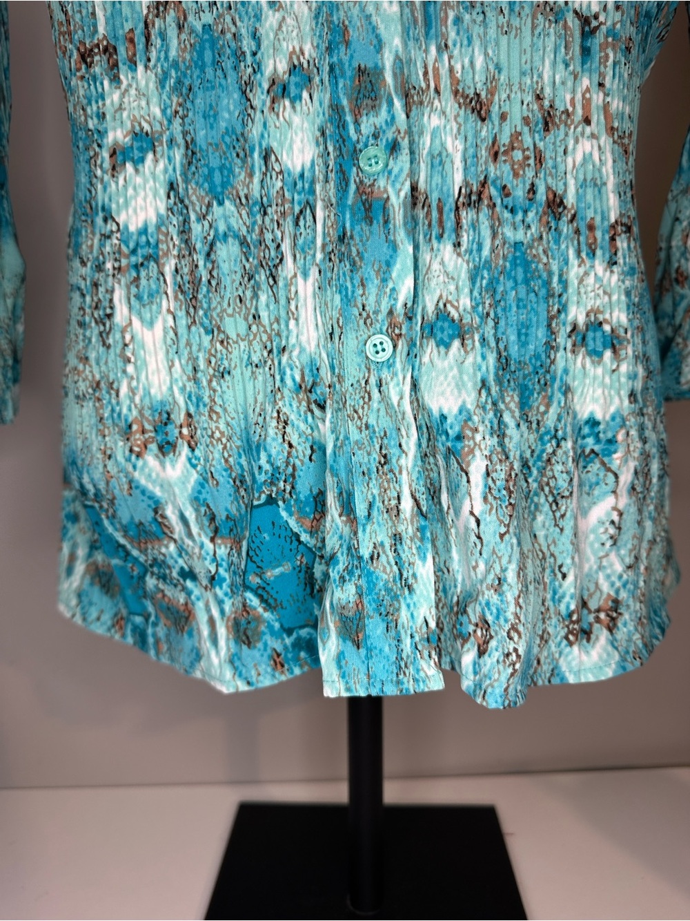 Fred David Patterned Button-up Top - Picture 3 of 8